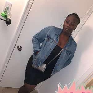 Meet your Posher, Leslie